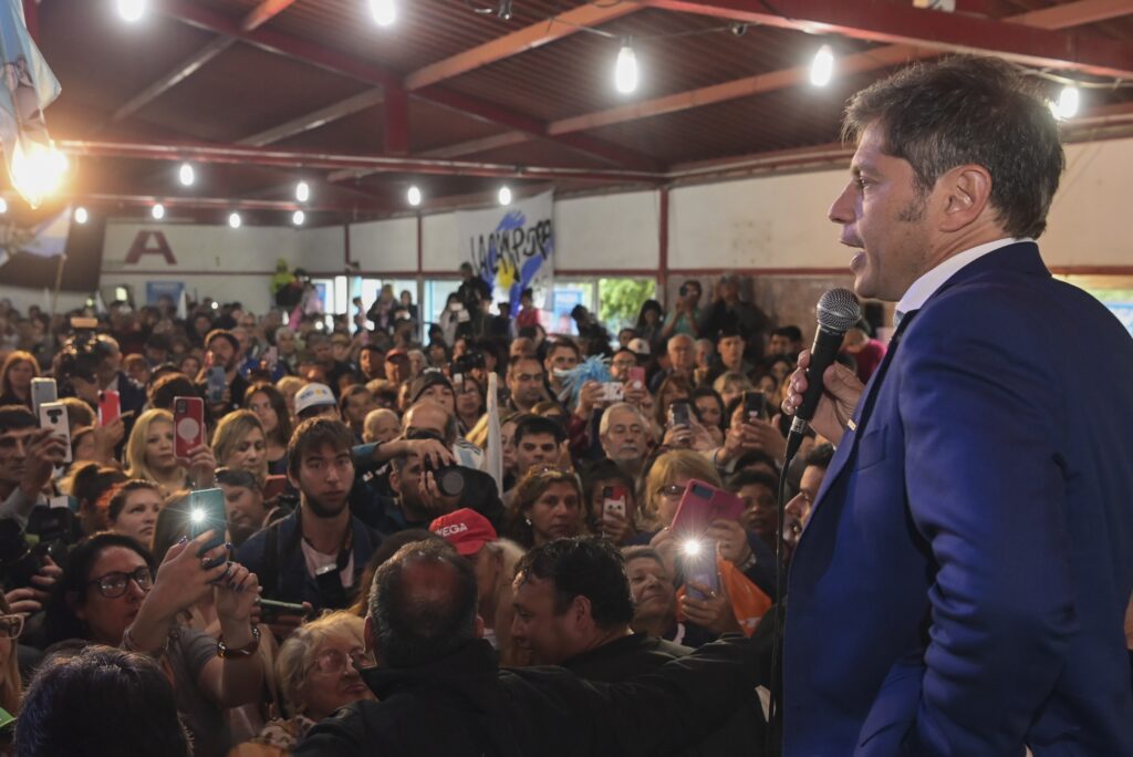 Kicillof: “Cuando la patria está en peligro, debemos defender la salud y la educación pública”