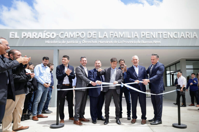 Kicillof inauguró el edificio del Archivo Provincial de la Memoria