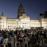 Ninguna familia sin Navidad: Cena de nochebuena en el congreso