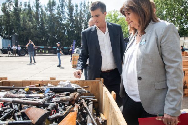 SAN MARTÍN: Bullrich, encabezó el acto de destrucción de 11,725 armas de fuego provenientes de Rosario