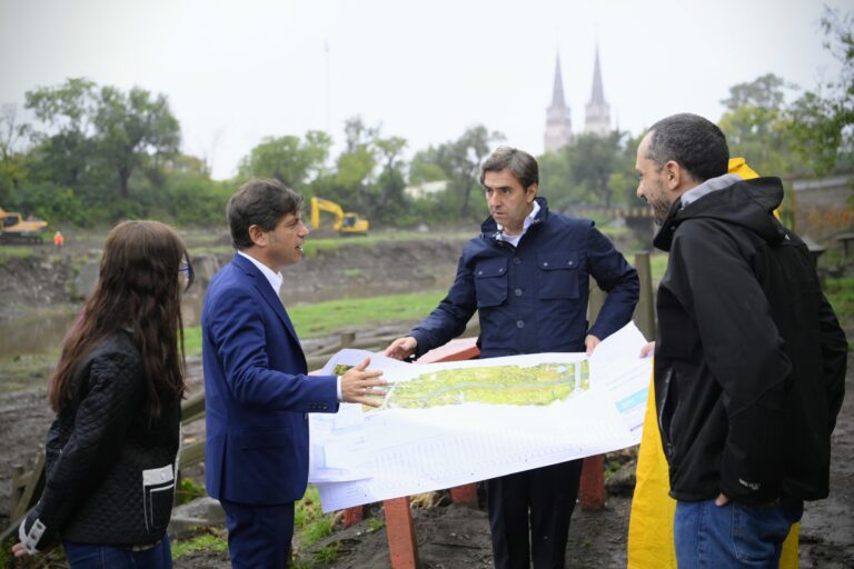 Kicillof y Boto recorrieron los avances de las obras del Río Luján