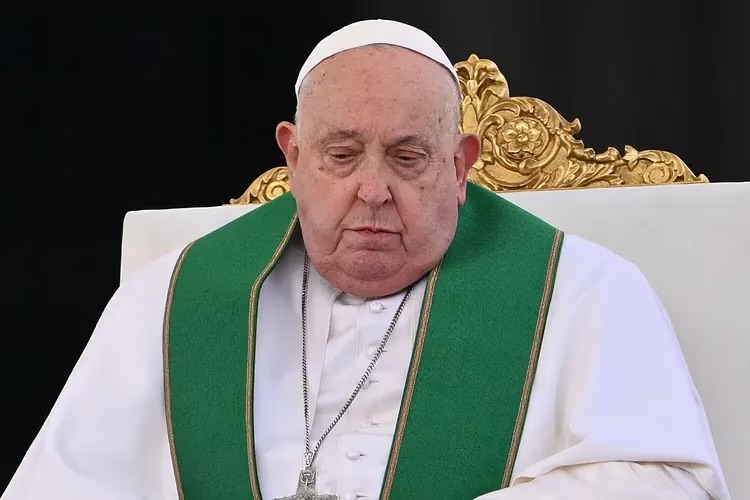 Francisco tuvo una crisis respiratoria asmática…