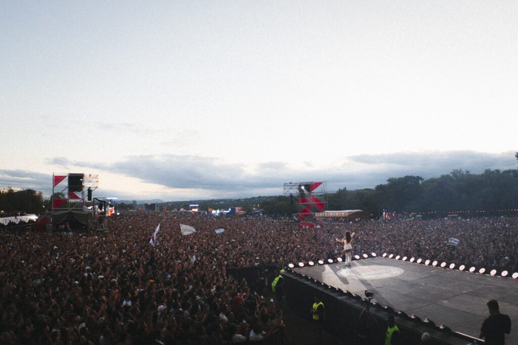Nicki Nicole conquistó el escenario del Cosquín Rock 2025