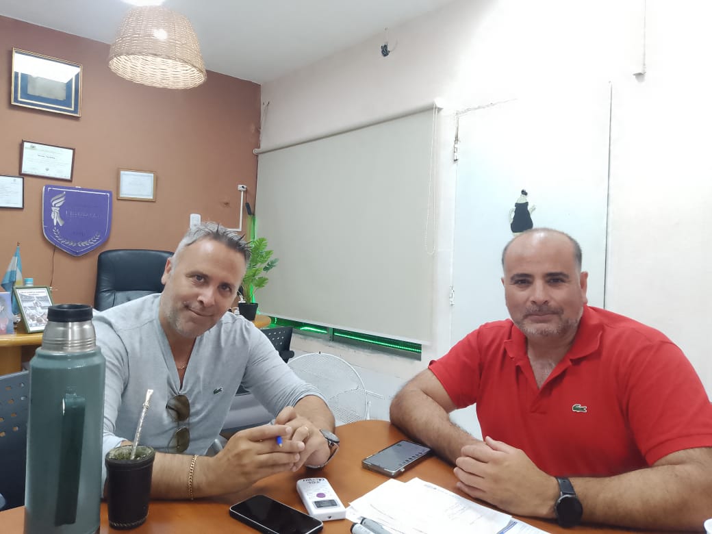 Gabriel Pollio técnico superior en seguridad Urbana, se reunió con Hernán Sardella de LLA
