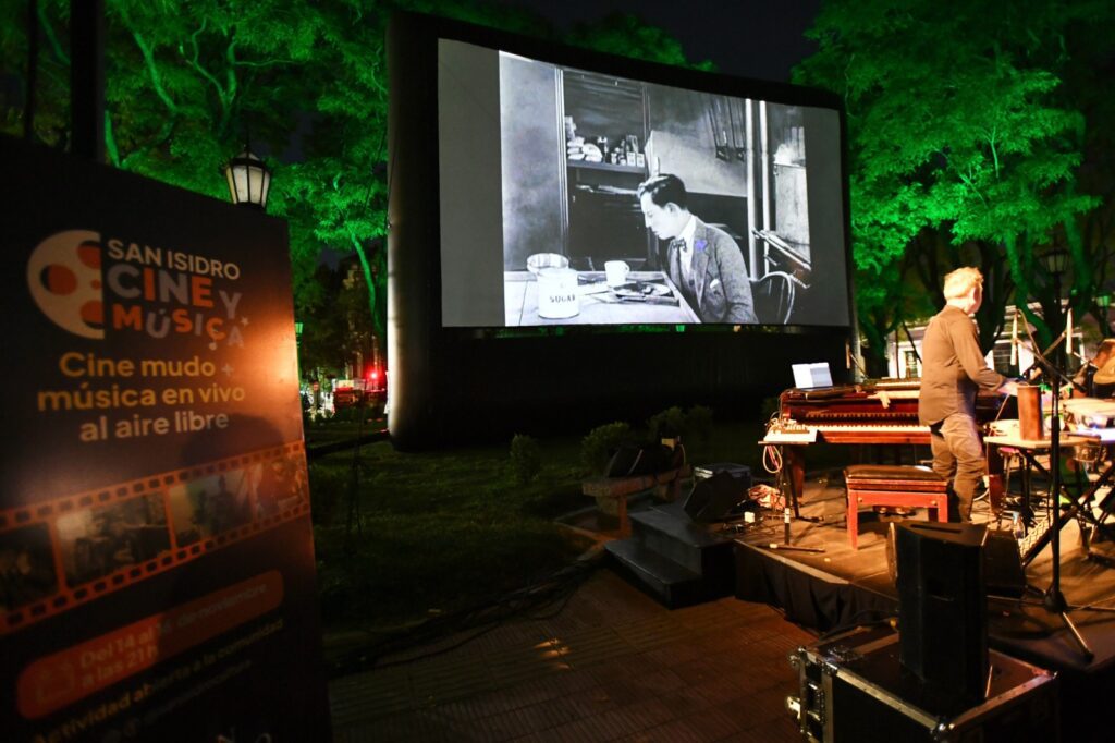 Verano en San Isidro: se viene un fin de semana con cine en las plazas