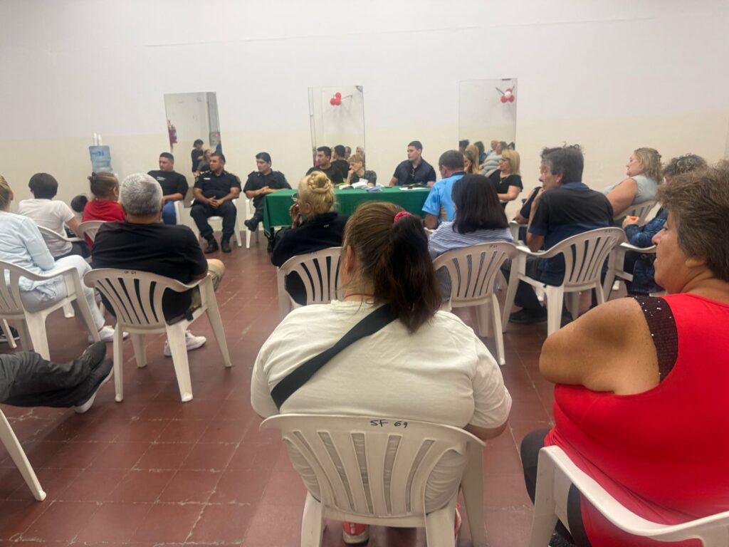 MAIRANO, asiste a las reuniones de seguridad, como una vecina más