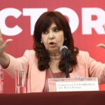 Milei eliminó el cepo y CFK lo cruzó: “Otra vez los Caputo Boys”