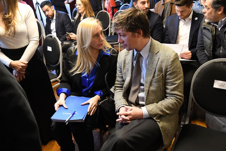 KARINA MILEI, el jefe la artífice de la victoria en el norte, gana la pulseada contra Caputito