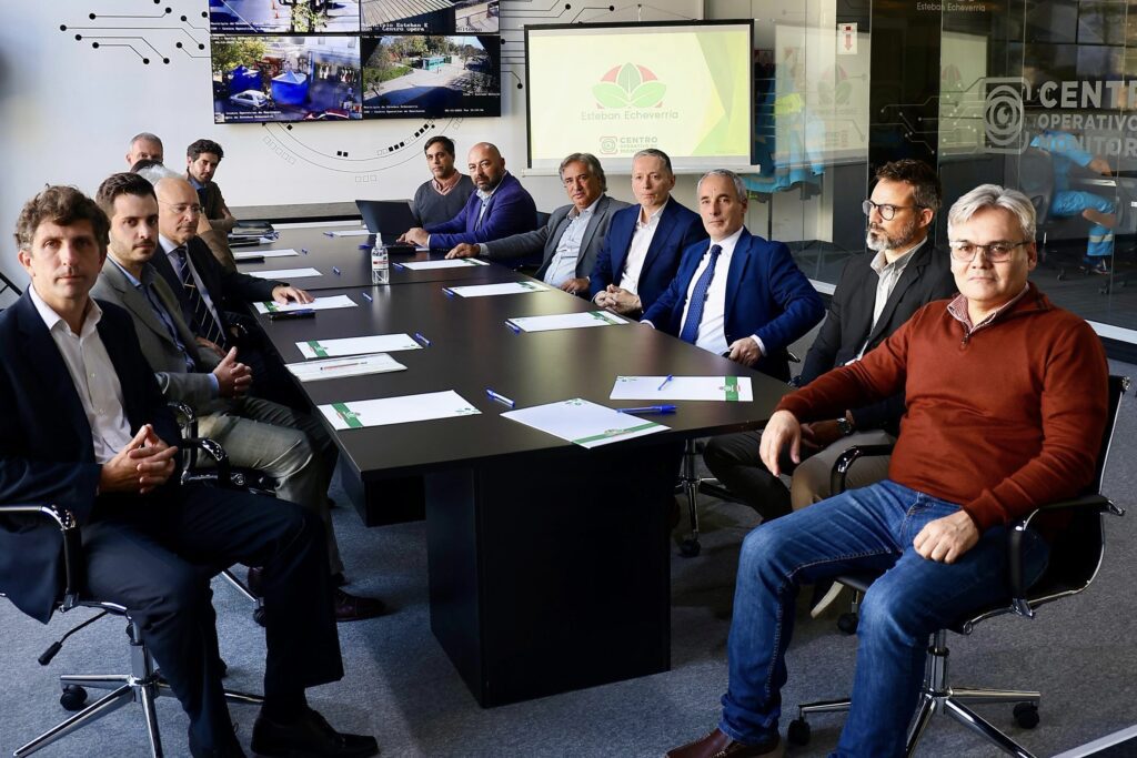 Fernando Gray se reunió con el Ministerio de Seguridad para implementar el Plan 90/10 en su distrito