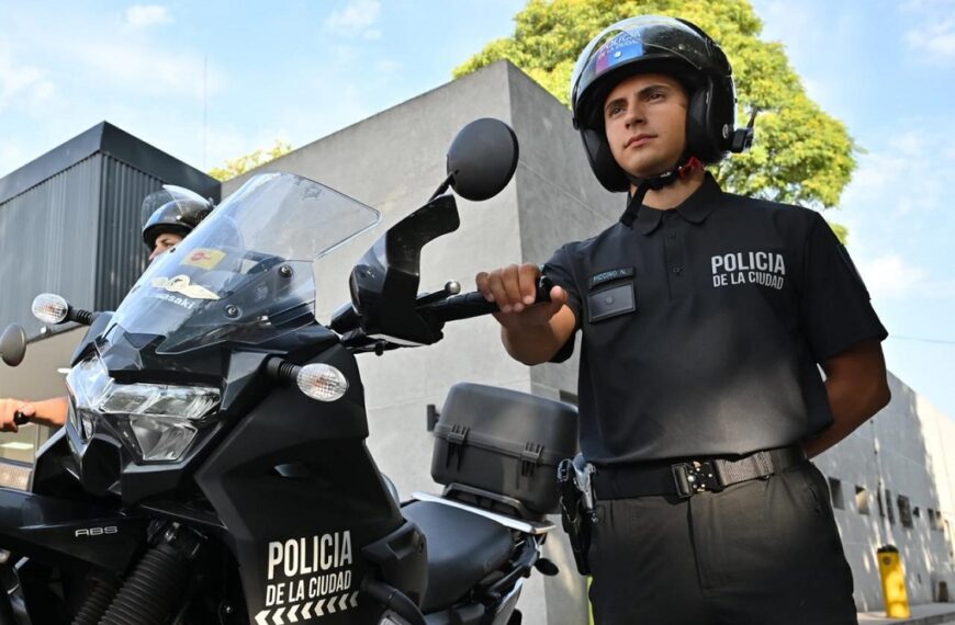 27 mil agentes, patrulleros negros y…